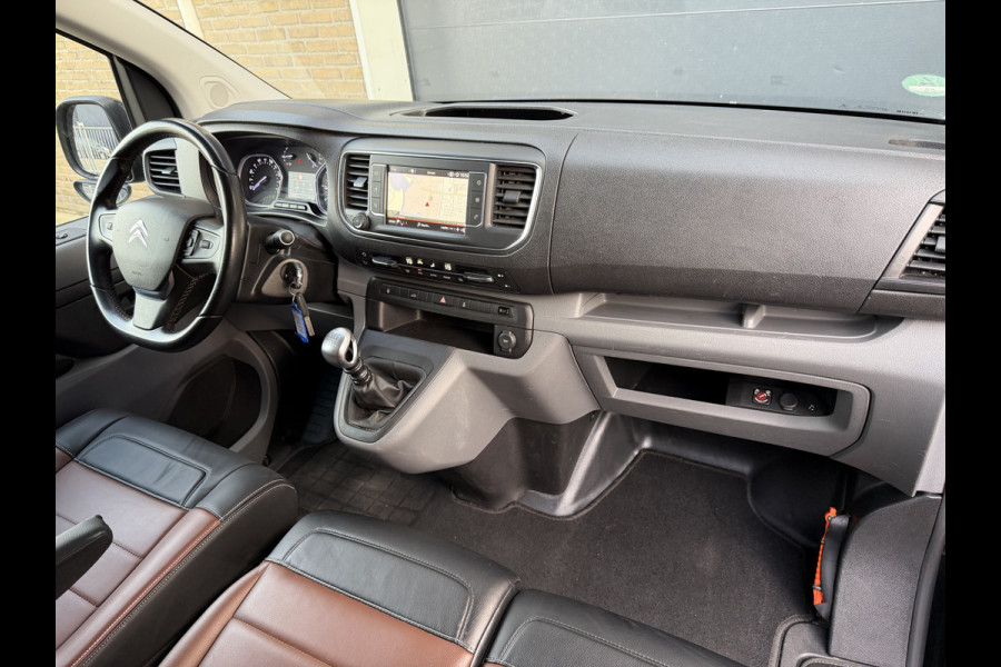 Citroën Jumpy 2.0 BlueHDI 123PK EURO 6 DARK EDITION CarPlay/achteruitrijcamera/trekhaak Citroën Jumpy 2.0 BlueHDI 123PK EURO 6 DARK EDITION CarPlay/achteruitrijcamera/trekhaak