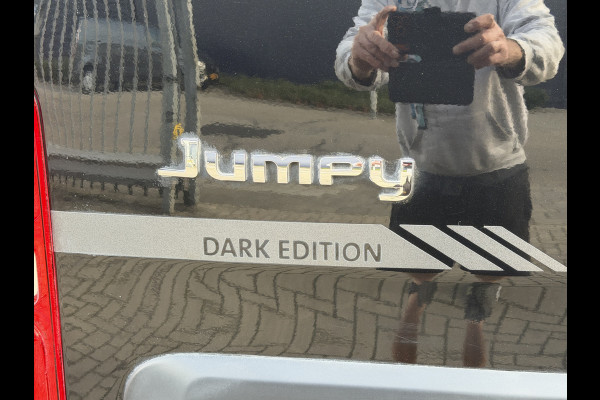 Citroën Jumpy 2.0 BlueHDI 123PK EURO 6 DARK EDITION CarPlay/achteruitrijcamera/trekhaak Citroën Jumpy 2.0 BlueHDI 123PK EURO 6 DARK EDITION CarPlay/achteruitrijcamera/trekhaak