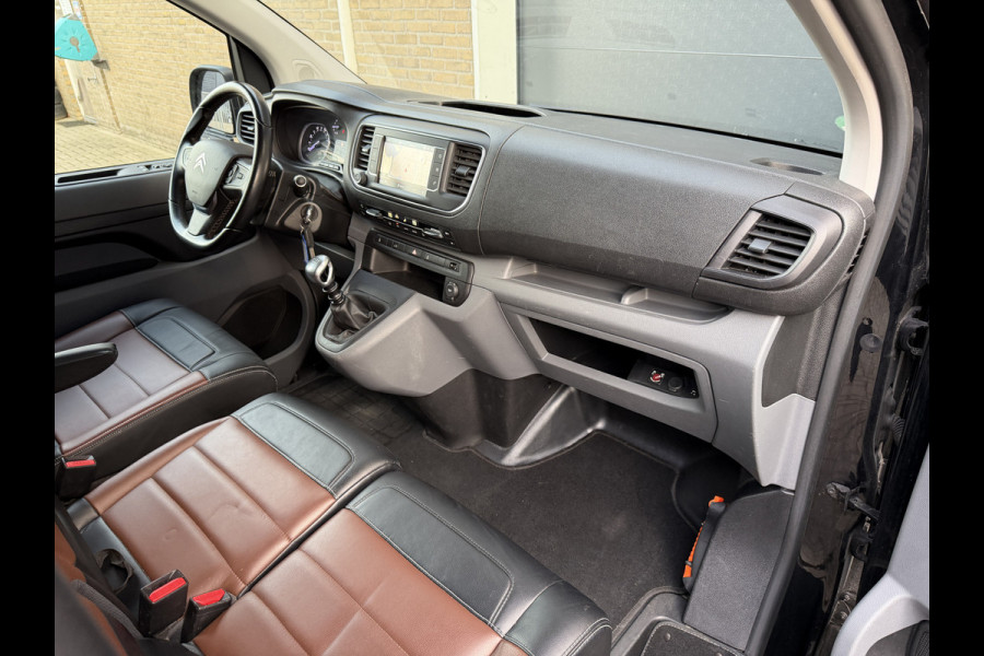 Citroën Jumpy 2.0 BlueHDI 123PK EURO 6 DARK EDITION CarPlay/achteruitrijcamera/trekhaak Citroën Jumpy 2.0 BlueHDI 123PK EURO 6 DARK EDITION CarPlay/achteruitrijcamera/trekhaak