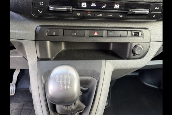 Citroën Jumpy 2.0 BlueHDI 123PK EURO 6 DARK EDITION CarPlay/achteruitrijcamera/trekhaak Citroën Jumpy 2.0 BlueHDI 123PK EURO 6 DARK EDITION CarPlay/achteruitrijcamera/trekhaak