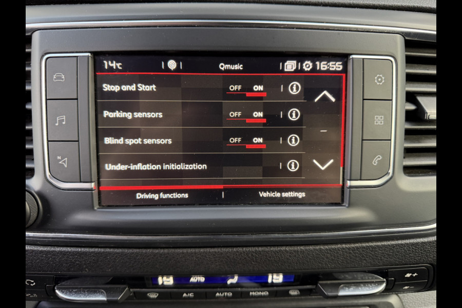 Citroën Jumpy 2.0 BlueHDI 123PK EURO 6 DARK EDITION CarPlay/achteruitrijcamera/trekhaak Citroën Jumpy 2.0 BlueHDI 123PK EURO 6 DARK EDITION CarPlay/achteruitrijcamera/trekhaak