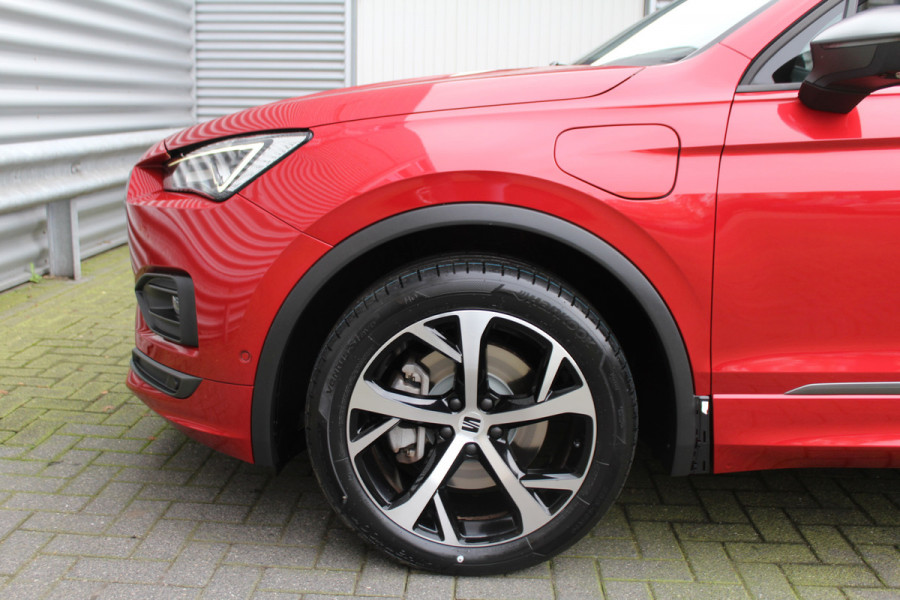 Seat Tarraco 1.4 TSI 245pk e-Hybrid PHEV FR Business Intense DSG6 SoH 91% NL-Auto NAP BTW Panoramadak Clima Cruise Navi 360 Camera Trekhaak 1800kg Seat Tarraco 1.4 TSI 245pk e-Hybrid PHEV FR Business Intense DSG6 SoH 91% NL-Auto NAP BTW Panoramadak Clima Cruise Navi 360 Camera Trekhaak 1800kg