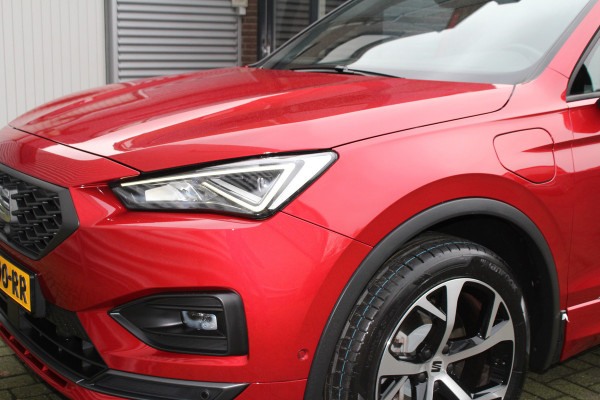 Seat Tarraco 1.4 TSI 245pk e-Hybrid PHEV FR Business Intense DSG6 SoH 91% NL-Auto NAP BTW Panoramadak Clima Cruise Navi 360 Camera Trekhaak 1800kg Seat Tarraco 1.4 TSI 245pk e-Hybrid PHEV FR Business Intense DSG6 SoH 91% NL-Auto NAP BTW Panoramadak Clima Cruise Navi 360 Camera Trekhaak 1800kg