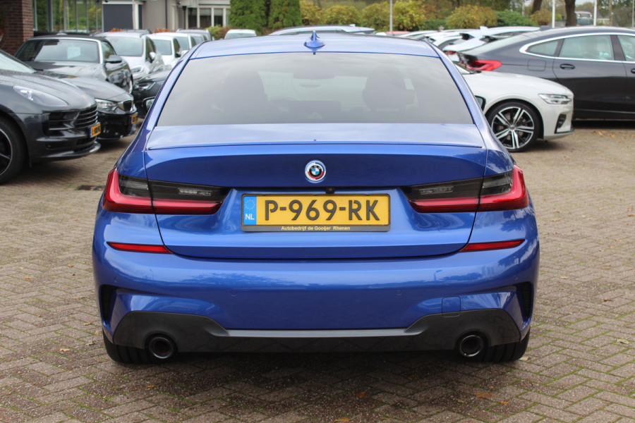 BMW 3-serie 320e Business Ed. M Sport / Camera / Leder / Harman Kardon / 19'' / CarPlay / DAB / Cruise Control BMW 3-serie 320e Business Ed. M Sport / Camera / Leder / Harman Kardon / 19'' / CarPlay / DAB / Cruise Control