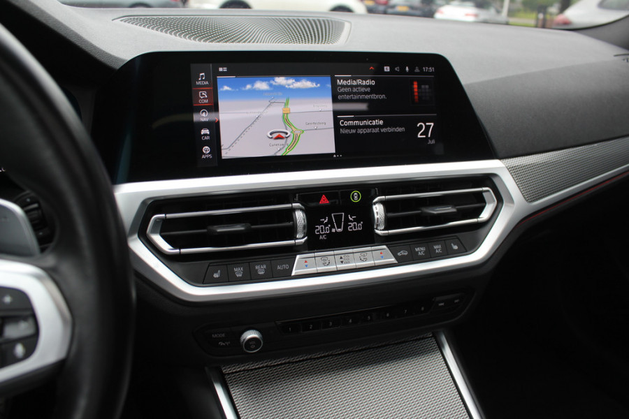 BMW 3-serie 320e Business Ed. M Sport / Camera / Leder / Harman Kardon / 19'' / CarPlay / DAB / Cruise Control BMW 3-serie 320e Business Ed. M Sport / Camera / Leder / Harman Kardon / 19'' / CarPlay / DAB / Cruise Control
