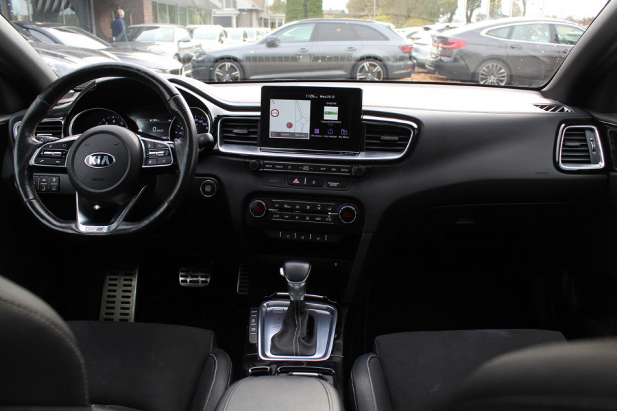 Kia ProCeed 1.4 T-GDI GT-PlusLine / Panoramadak / Camera / Keyless / JBL / 18'' / Apple CarPlay / Stuur+Stoelverwarming / DAB / Dodehoek / ACC