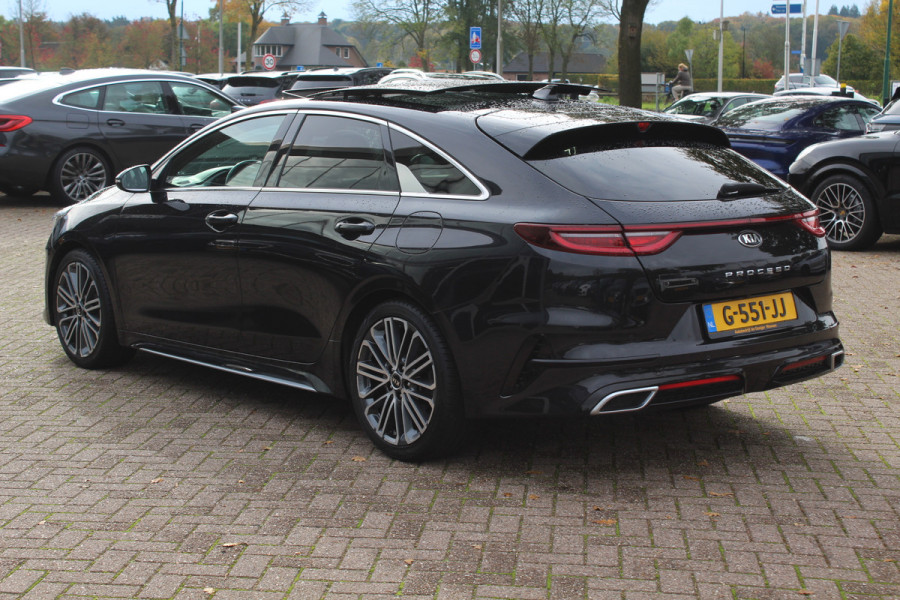 Kia ProCeed 1.4 T-GDI GT-PlusLine / Panoramadak / Camera / Keyless / JBL / 18'' / Apple CarPlay / Stuur+Stoelverwarming / DAB / Dodehoek / ACC