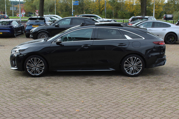 Kia ProCeed 1.4 T-GDI GT-PlusLine / Panoramadak / Camera / Keyless / JBL / 18'' / Apple CarPlay / Stuur+Stoelverwarming / DAB / Dodehoek / ACC