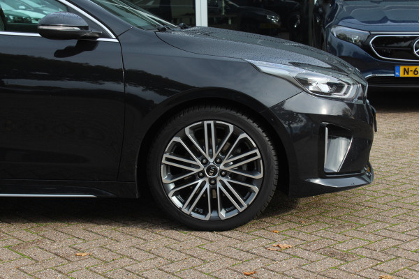Kia ProCeed 1.4 T-GDI GT-PlusLine / Panoramadak / Camera / Keyless / JBL / 18'' / Apple CarPlay / Stuur+Stoelverwarming / DAB / Dodehoek / ACC