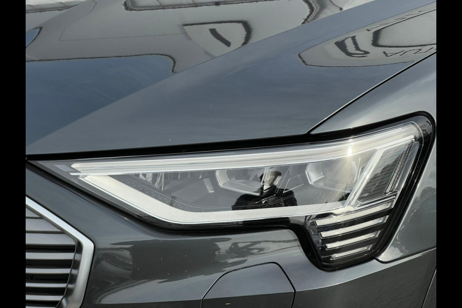 Audi e-tron e-tron 50 quattro Launch edition plus 71 kWh NL-AUTO | LEDER | PANODAK | MEMORY | Audi e-tron e-tron 50 quattro Launch edition plus 71 kWh NL-AUTO | LEDER | PANODAK | MEMORY |