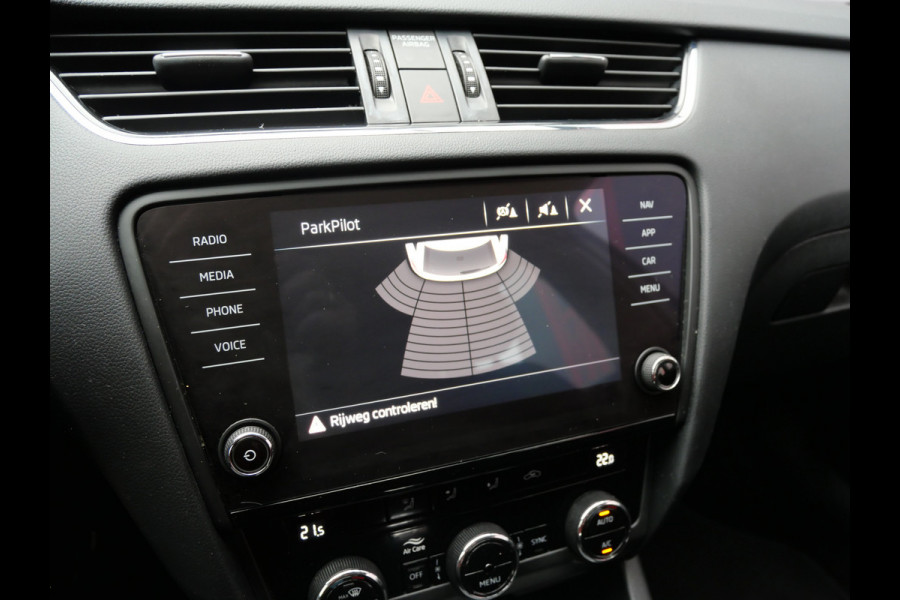 Škoda Octavia Combi 1.5 TSI BUSINESS EDITION | AUTOMAAT | TREKHAAK | CARPLAY | BTW-AUTO Škoda Octavia Combi 1.5 TSI BUSINESS EDITION | AUTOMAAT | TREKHAAK | CARPLAY | BTW-AUTO