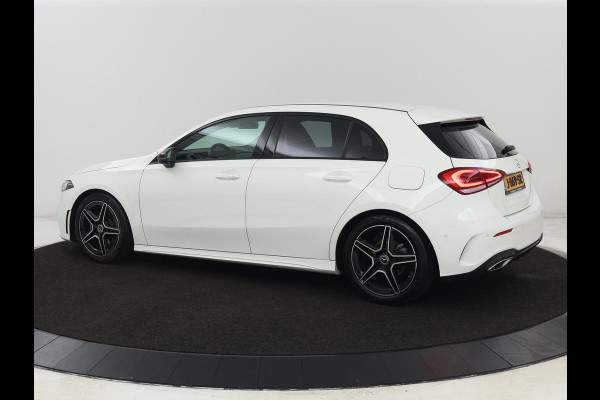 Mercedes-Benz A-Klasse 180 AMG | 66.100km NAP | Stoelverwarming | Camera | Sfeerverlichting | Leder/Alcantara | Navigatie | Full LED | Park Assist | Widescreen Mercedes-Benz A-Klasse 180 AMG | 66.100km NAP | Stoelverwarming | Camera | Sfeerverlichting | Leder/Alcantara | Navigatie | Full LED | Park Assist | Widescreen