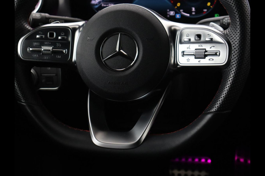 Mercedes-Benz A-Klasse 180 AMG | 66.100km NAP | Stoelverwarming | Camera | Sfeerverlichting | Leder/Alcantara | Navigatie | Full LED | Park Assist | Widescreen Mercedes-Benz A-Klasse 180 AMG | 66.100km NAP | Stoelverwarming | Camera | Sfeerverlichting | Leder/Alcantara | Navigatie | Full LED | Park Assist | Widescreen