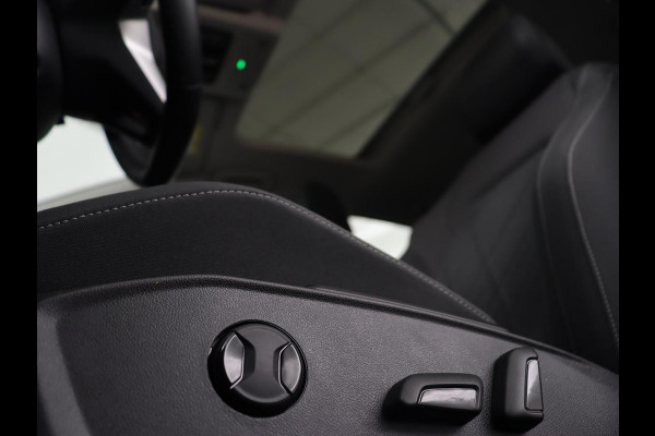 Volkswagen Golf 1.5 eTSI Style | Panoramadak | Stoelverwarming | Trekhaak | Massage | Matrix LED | Camera | Carplay | Keyless | Demping Adaptief | Memory | Navigatie | Park Assist | File Assistent Volkswagen Golf 1.5 eTSI Style | Panoramadak | Stoelverwarming | Trekhaak | Massage | Matrix LED | Camera | Carplay | Keyless | Demping Adaptief | Memory | Navigatie | Park Assist | File Assistent