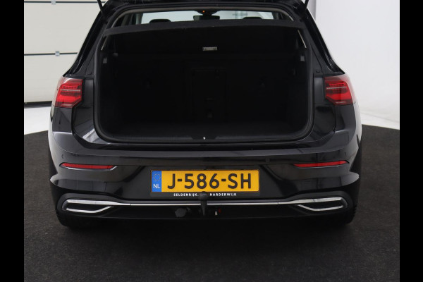 Volkswagen Golf 1.5 eTSI Style | Panoramadak | Stoelverwarming | Trekhaak | Massage | Matrix LED | Camera | Carplay | Keyless | Demping Adaptief | Memory | Navigatie | Park Assist | File Assistent Volkswagen Golf 1.5 eTSI Style | Panoramadak | Stoelverwarming | Trekhaak | Massage | Matrix LED | Camera | Carplay | Keyless | Demping Adaptief | Memory | Navigatie | Park Assist | File Assistent