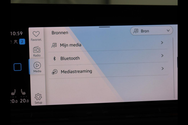 Volkswagen Golf 1.5 eTSI Style | Panoramadak | Stoelverwarming | Trekhaak | Massage | Matrix LED | Camera | Carplay | Keyless | Demping Adaptief | Memory | Navigatie | Park Assist | File Assistent Volkswagen Golf 1.5 eTSI Style | Panoramadak | Stoelverwarming | Trekhaak | Massage | Matrix LED | Camera | Carplay | Keyless | Demping Adaptief | Memory | Navigatie | Park Assist | File Assistent