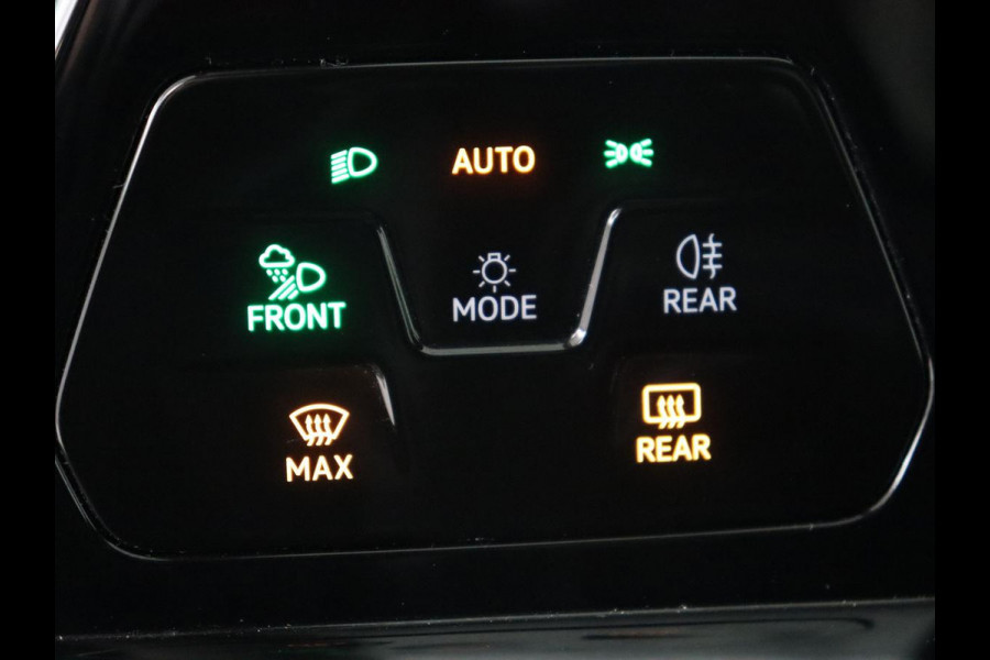 Volkswagen Golf 1.5 eTSI Style | Panoramadak | Stoelverwarming | Trekhaak | Massage | Matrix LED | Camera | Carplay | Keyless | Demping Adaptief | Memory | Navigatie | Park Assist | File Assistent Volkswagen Golf 1.5 eTSI Style | Panoramadak | Stoelverwarming | Trekhaak | Massage | Matrix LED | Camera | Carplay | Keyless | Demping Adaptief | Memory | Navigatie | Park Assist | File Assistent