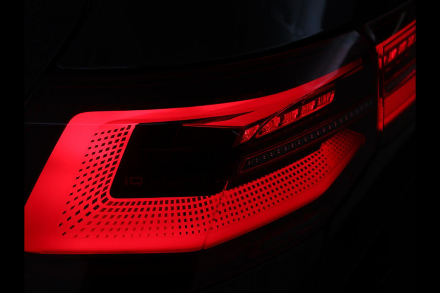 Volkswagen Golf 1.5 eTSI Style | Panoramadak | Stoelverwarming | Trekhaak | Massage | Matrix LED | Camera | Carplay | Keyless | Demping Adaptief | Memory | Navigatie | Park Assist | File Assistent Volkswagen Golf 1.5 eTSI Style | Panoramadak | Stoelverwarming | Trekhaak | Massage | Matrix LED | Camera | Carplay | Keyless | Demping Adaptief | Memory | Navigatie | Park Assist | File Assistent