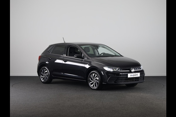 Volkswagen Polo 1.0 TSI Life Edition 95 pk | Verlengde garantie | Navigatie via App | Parkeersensoren achter | Achteruitrijcamera | Autom. airco | Volkswagen Polo 1.0 TSI Life Edition 95 pk | Verlengde garantie | Navigatie via App | Parkeersensoren achter | Achteruitrijcamera | Autom. airco |