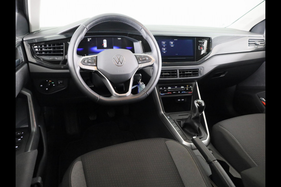 Volkswagen Polo 1.0 TSI Life Edition 95 pk | Verlengde garantie | Navigatie via App | Parkeersensoren achter | Achteruitrijcamera | Autom. airco | Volkswagen Polo 1.0 TSI Life Edition 95 pk | Verlengde garantie | Navigatie via App | Parkeersensoren achter | Achteruitrijcamera | Autom. airco |