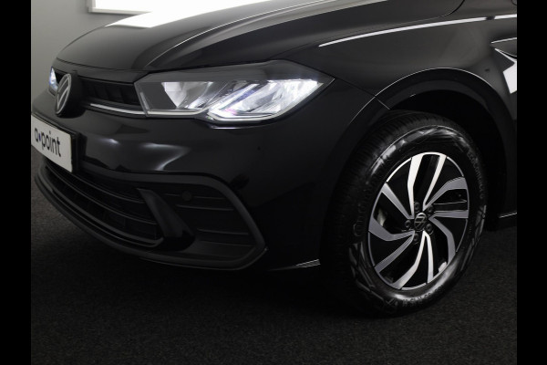 Volkswagen Polo 1.0 TSI Life Edition 95 pk | Verlengde garantie | Navigatie via App | Parkeersensoren achter | Achteruitrijcamera | Autom. airco | Volkswagen Polo 1.0 TSI Life Edition 95 pk | Verlengde garantie | Navigatie via App | Parkeersensoren achter | Achteruitrijcamera | Autom. airco |