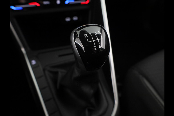 Volkswagen Polo 1.0 TSI Life Edition 95 pk | Verlengde garantie | Navigatie via App | Parkeersensoren achter | Achteruitrijcamera | Autom. airco | Volkswagen Polo 1.0 TSI Life Edition 95 pk | Verlengde garantie | Navigatie via App | Parkeersensoren achter | Achteruitrijcamera | Autom. airco |