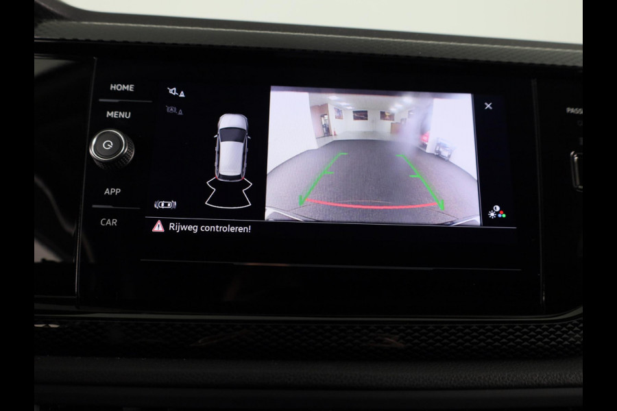 Volkswagen Polo 1.0 TSI Life Edition 95 pk | Verlengde garantie | Navigatie via App | Parkeersensoren achter | Achteruitrijcamera | Autom. airco | Volkswagen Polo 1.0 TSI Life Edition 95 pk | Verlengde garantie | Navigatie via App | Parkeersensoren achter | Achteruitrijcamera | Autom. airco |