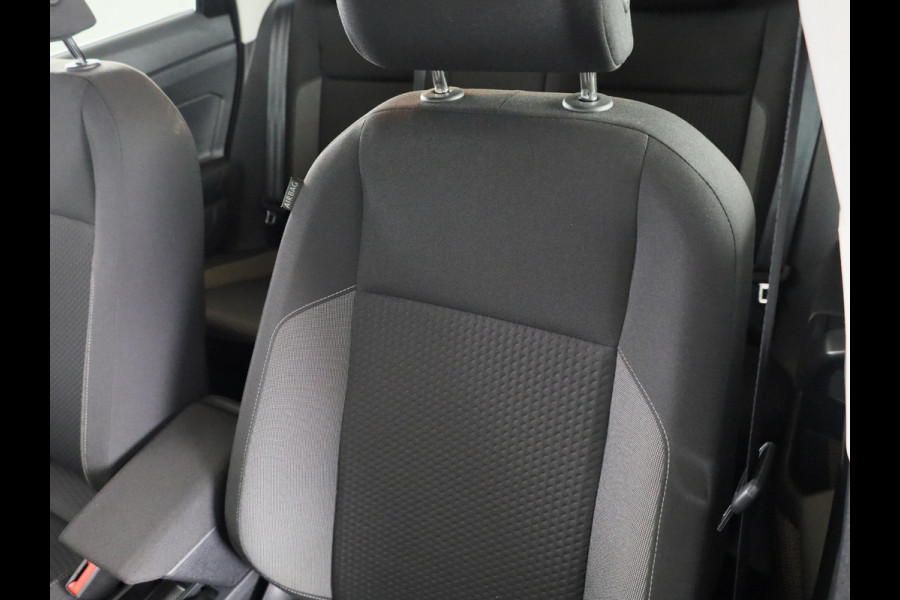 Volkswagen Polo 1.0 TSI Life Edition 95 pk | Verlengde garantie | Navigatie via App | Parkeersensoren achter | Achteruitrijcamera | Autom. airco | Volkswagen Polo 1.0 TSI Life Edition 95 pk | Verlengde garantie | Navigatie via App | Parkeersensoren achter | Achteruitrijcamera | Autom. airco |