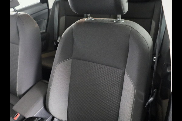 Volkswagen Polo 1.0 TSI Life Edition 95 pk | Verlengde garantie | Navigatie via App | Parkeersensoren achter | Achteruitrijcamera | Autom. airco | Volkswagen Polo 1.0 TSI Life Edition 95 pk | Verlengde garantie | Navigatie via App | Parkeersensoren achter | Achteruitrijcamera | Autom. airco |