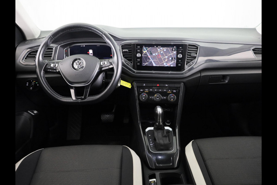 Volkswagen T-Roc 1.5 TSI Sport | DSG Automaat | Panoramadak | Automatische airco | LED koplampen | Navigatie | Carplay | Volkswagen T-Roc 1.5 TSI Sport | DSG Automaat | Panoramadak | Automatische airco | LED koplampen | Navigatie | Carplay |