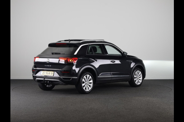 Volkswagen T-Roc 1.5 TSI Sport | DSG Automaat | Panoramadak | Automatische airco | LED koplampen | Navigatie | Carplay | Volkswagen T-Roc 1.5 TSI Sport | DSG Automaat | Panoramadak | Automatische airco | LED koplampen | Navigatie | Carplay |
