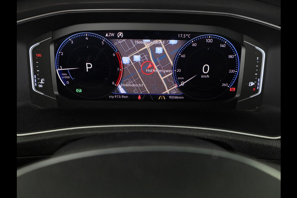 Volkswagen T-Roc 1.5 TSI Sport | DSG Automaat | Panoramadak | Automatische airco | LED koplampen | Navigatie | Carplay | Volkswagen T-Roc 1.5 TSI Sport | DSG Automaat | Panoramadak | Automatische airco | LED koplampen | Navigatie | Carplay |