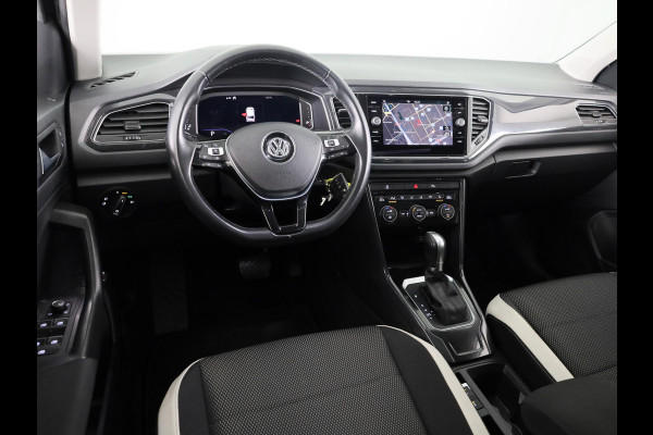 Volkswagen T-Roc 1.5 TSI Sport | DSG Automaat | Panoramadak | Automatische airco | LED koplampen | Navigatie | Carplay | Volkswagen T-Roc 1.5 TSI Sport | DSG Automaat | Panoramadak | Automatische airco | LED koplampen | Navigatie | Carplay |