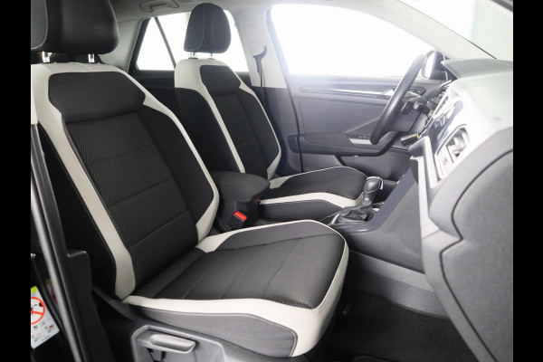 Volkswagen T-Roc 1.5 TSI Sport | DSG Automaat | Panoramadak | Automatische airco | LED koplampen | Navigatie | Carplay | Volkswagen T-Roc 1.5 TSI Sport | DSG Automaat | Panoramadak | Automatische airco | LED koplampen | Navigatie | Carplay |