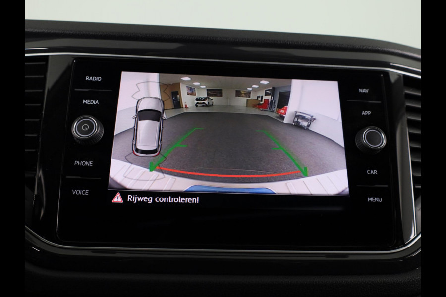 Volkswagen T-Roc 1.5 TSI Sport | DSG Automaat | Panoramadak | Automatische airco | LED koplampen | Navigatie | Carplay | Volkswagen T-Roc 1.5 TSI Sport | DSG Automaat | Panoramadak | Automatische airco | LED koplampen | Navigatie | Carplay |