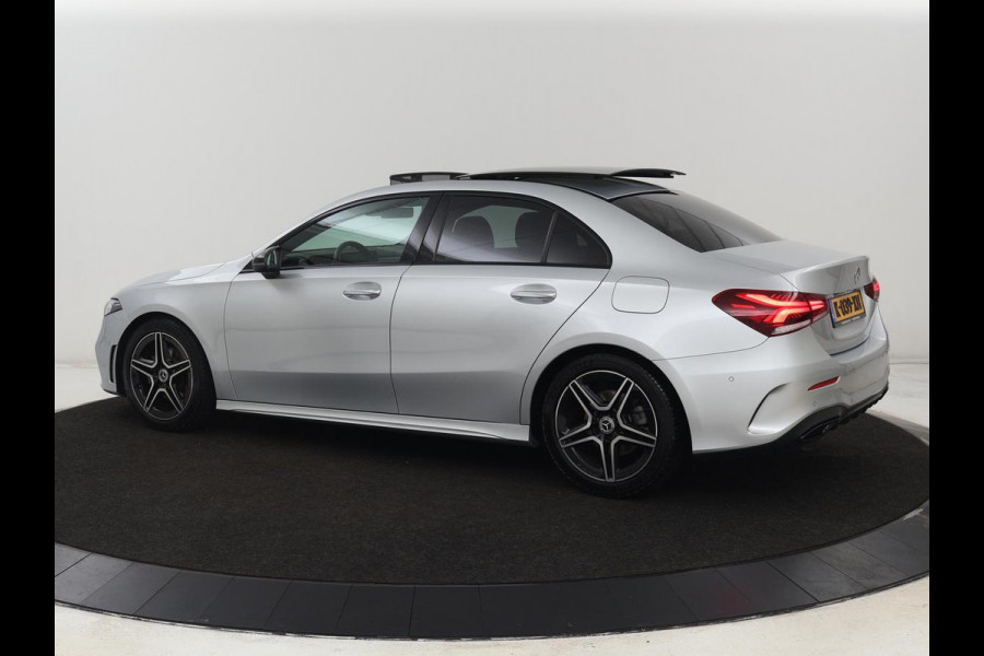 Mercedes-Benz A-Klasse 200 AMG | Panoramadak | Carplay | Memory | Matrix LED | Leder/Alcantara | Keyless | Sfeerverlichting | Camera | Park Assist | Navigatie | Widescreen Mercedes-Benz A-Klasse 200 AMG | Panoramadak | Carplay | Memory | Matrix LED | Leder/Alcantara | Keyless | Sfeerverlichting | Camera | Park Assist | Navigatie | Widescreen