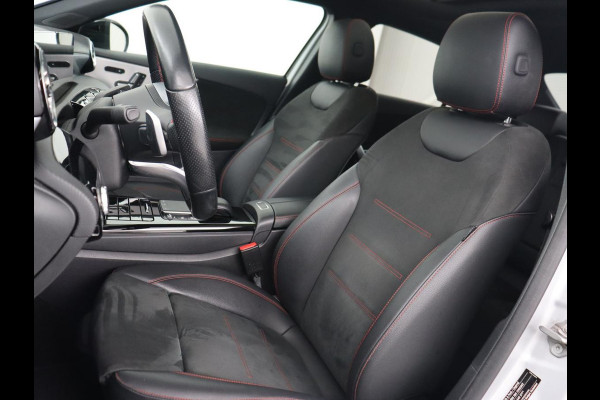 Mercedes-Benz A-Klasse 200 AMG | Panoramadak | Carplay | Memory | Matrix LED | Leder/Alcantara | Keyless | Sfeerverlichting | Camera | Park Assist | Navigatie | Widescreen Mercedes-Benz A-Klasse 200 AMG | Panoramadak | Carplay | Memory | Matrix LED | Leder/Alcantara | Keyless | Sfeerverlichting | Camera | Park Assist | Navigatie | Widescreen