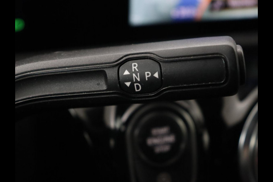 Mercedes-Benz A-Klasse 200 AMG | Panoramadak | Carplay | Memory | Matrix LED | Leder/Alcantara | Keyless | Sfeerverlichting | Camera | Park Assist | Navigatie | Widescreen Mercedes-Benz A-Klasse 200 AMG | Panoramadak | Carplay | Memory | Matrix LED | Leder/Alcantara | Keyless | Sfeerverlichting | Camera | Park Assist | Navigatie | Widescreen