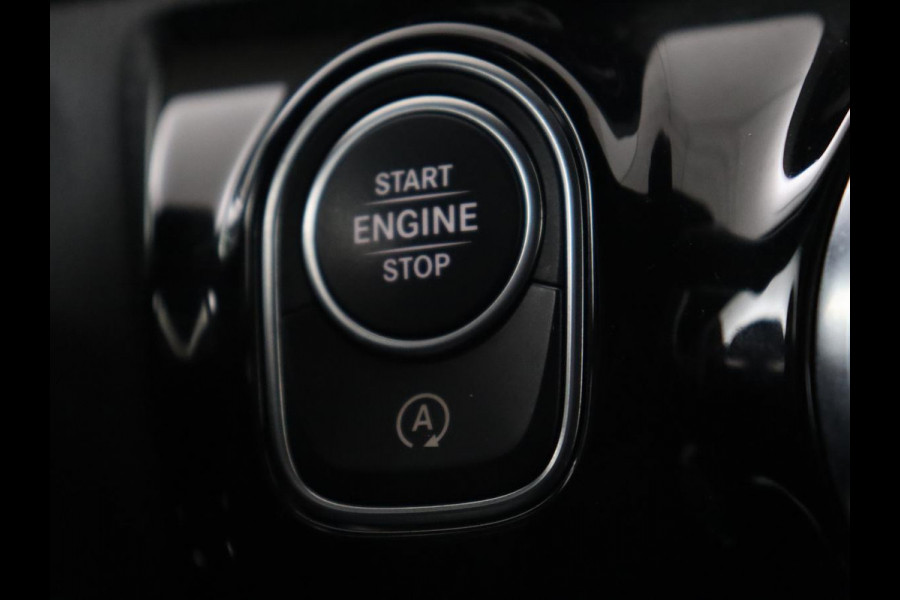 Mercedes-Benz A-Klasse 200 AMG | Panoramadak | Carplay | Memory | Matrix LED | Leder/Alcantara | Keyless | Sfeerverlichting | Camera | Park Assist | Navigatie | Widescreen Mercedes-Benz A-Klasse 200 AMG | Panoramadak | Carplay | Memory | Matrix LED | Leder/Alcantara | Keyless | Sfeerverlichting | Camera | Park Assist | Navigatie | Widescreen
