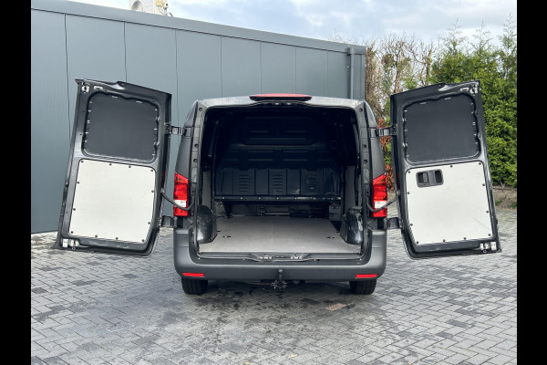 Mercedes-Benz Vito 110 CDI 110 PK / L2H1 / 1e EIGENAAR / TREKHAAK / AIRCO / BLUETOOTH
