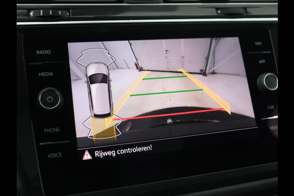 Volkswagen Tiguan Allspace 1.5 TSI R Line 7-Persoons | Panoramadak | Stoelverwarming | Trekhaak | Massage | Keyless | 19'' | Camera | Carplay | Adaptive cruise | Full LED | Navigatie Volkswagen Tiguan Allspace 1.5 TSI R Line 7-Persoons | Panoramadak | Stoelverwarming | Trekhaak | Massage | Keyless | 19'' | Camera | Carplay | Adaptive cruise | Full LED | Navigatie