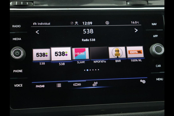 Volkswagen Tiguan Allspace 1.5 TSI R Line 7-Persoons | Panoramadak | Stoelverwarming | Trekhaak | Massage | Keyless | 19'' | Camera | Carplay | Adaptive cruise | Full LED | Navigatie Volkswagen Tiguan Allspace 1.5 TSI R Line 7-Persoons | Panoramadak | Stoelverwarming | Trekhaak | Massage | Keyless | 19'' | Camera | Carplay | Adaptive cruise | Full LED | Navigatie