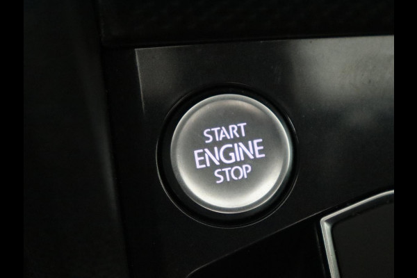 Volkswagen Tiguan Allspace 1.5 TSI R Line 7-Persoons | Panoramadak | Stoelverwarming | Trekhaak | Massage | Keyless | 19'' | Camera | Carplay | Adaptive cruise | Full LED | Navigatie Volkswagen Tiguan Allspace 1.5 TSI R Line 7-Persoons | Panoramadak | Stoelverwarming | Trekhaak | Massage | Keyless | 19'' | Camera | Carplay | Adaptive cruise | Full LED | Navigatie