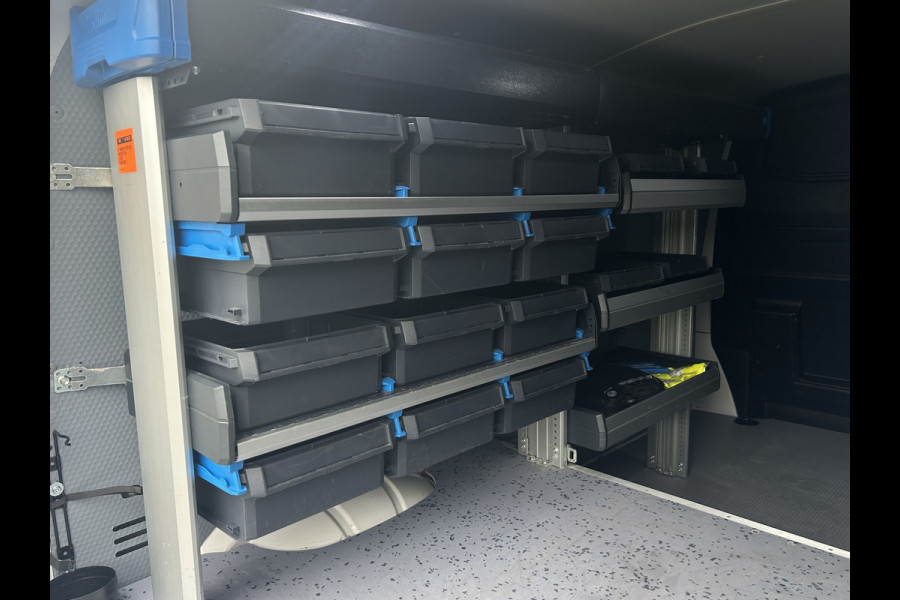 Volkswagen Transporter 2.0 TDI COMFORTLINE / L2H1 / 53.418 KM !! / SORTIMO INRICHTING / 1e EIG. / CAMERA / AIRCO / CRUISE / APPLE CARPLAY / PDC