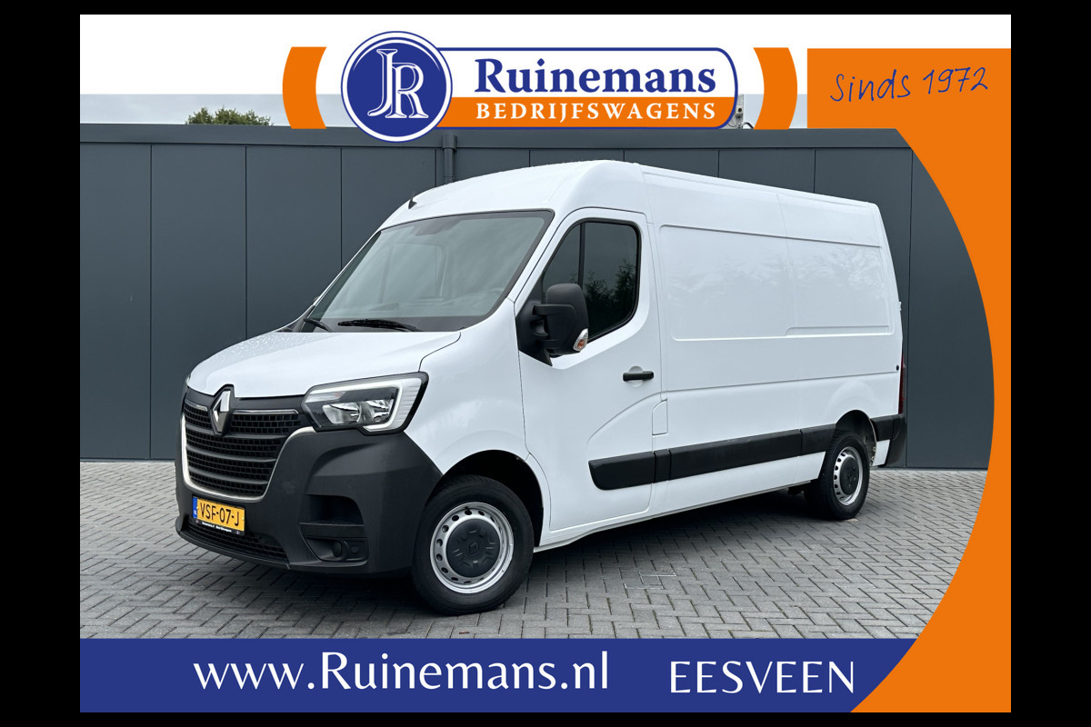 Renault Master T35 2.3 dCi 135 PK / L2H2 / 1e EIG. / 40.759 KM / TREKHAAK / AIRCO / NAVIGATIE / LED DAGRIJVERL. Renault Master T35 2.3 dCi 135 PK / L2H2 / 1e EIG. / 40.759 KM / TREKHAAK / AIRCO / NAVIGATIE / LED DAGRIJVERL.