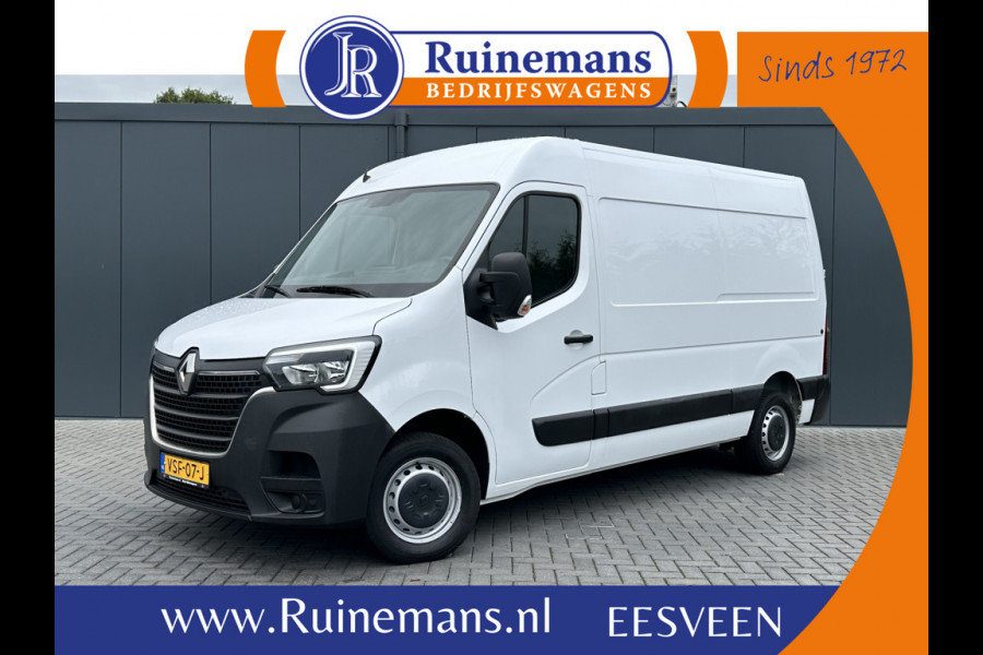 Renault Master T35 2.3 dCi 135 PK / L2H2 / 1e EIG. / 40.759 KM / TREKHAAK / AIRCO / NAVIGATIE / LED DAGRIJVERL.