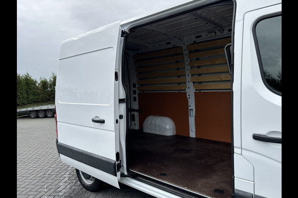 Renault Master T35 2.3 dCi 135 PK / L2H2 / 1e EIG. / 40.759 KM / TREKHAAK / AIRCO / NAVIGATIE / LED DAGRIJVERL.