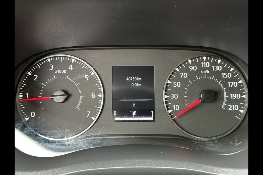 Renault Master T35 2.3 dCi 135 PK / L2H2 / 1e EIG. / 40.759 KM / TREKHAAK / AIRCO / NAVIGATIE / LED DAGRIJVERL.