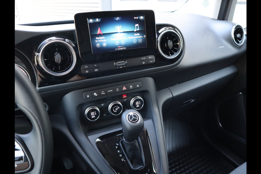 Mercedes-Benz eCitan 112 Pro L2 Lang - 51 kWh AC 22 kWh Laden - Trekhaak Mercedes-Benz eCitan 112 Pro L2 Lang - 51 kWh AC 22 kWh Laden - Trekhaak