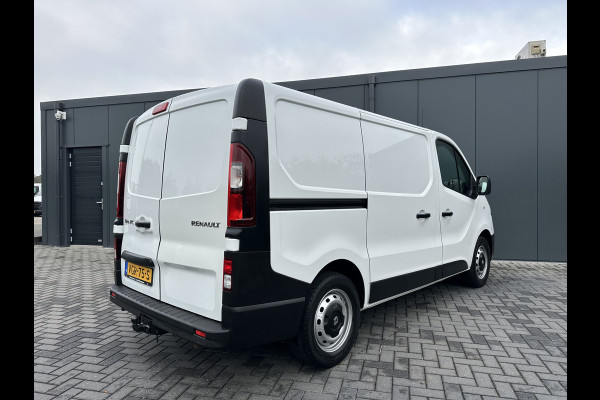 Renault Trafic 2.0 dCi 120 PK / L1H1 / 1e EIG. / TREKHAAK / 2x SCHUIFDEUR / AIRCO / CRUISE / NAVI / LED KOPLAMPEN